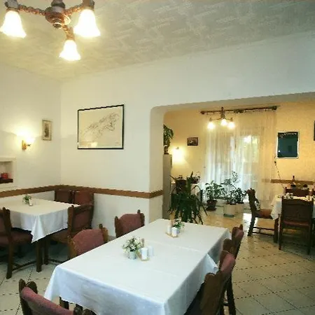 Pestújhely Panzió-étterem Maison d'hôtes 3*