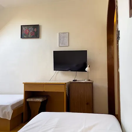 Pestujhely Panzio-etterem 3*