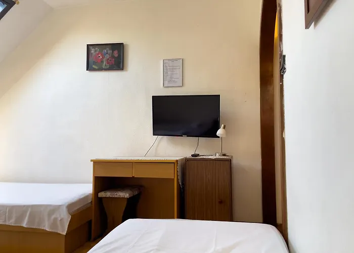 Pestujhely Panzio-etterem 3*